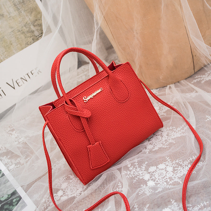 Stylish Crossbody Bag – Modern One-Shoulder Messenger Design