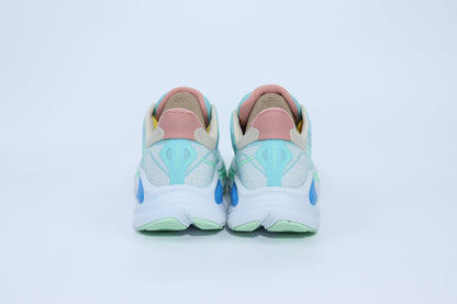 Clifton 10 - HK Unisex Sneakers - Light Blue