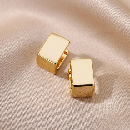 Boucles d'oreilles cube modernes